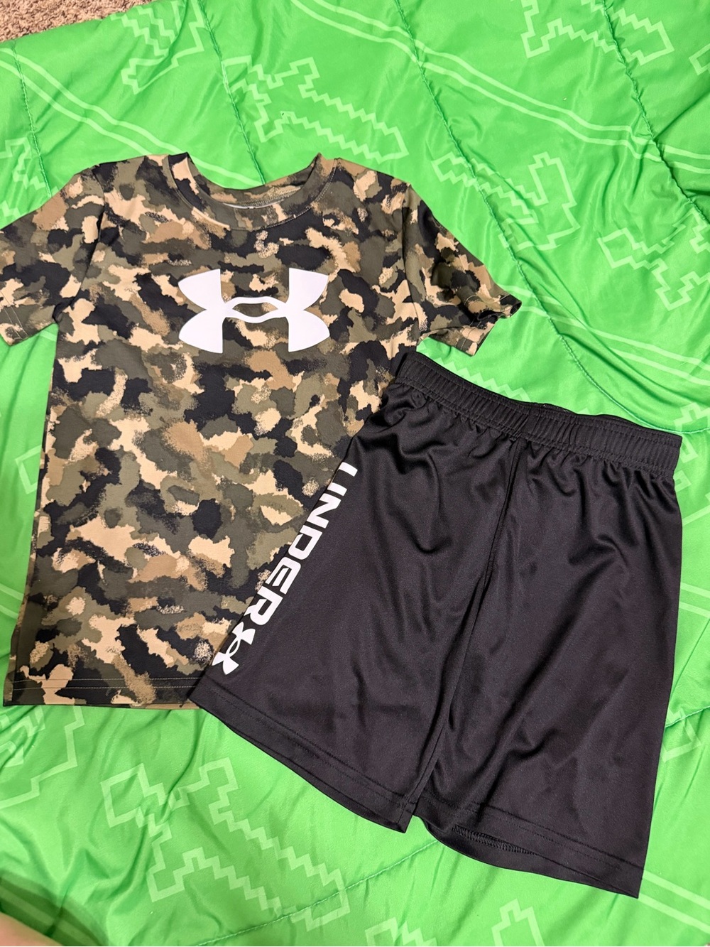 Boys Under Armour Outfit